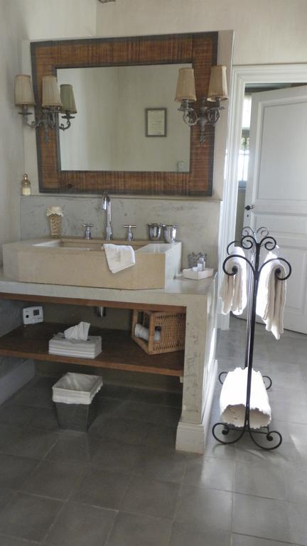 Les Volets Bleus Bed & Breakfast Arcangues Exterior photo