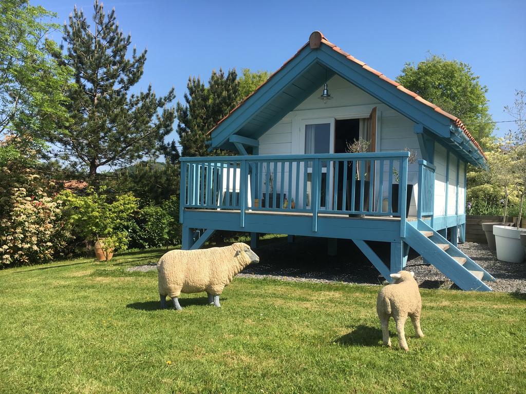 Les Volets Bleus Bed & Breakfast Arcangues Exterior photo