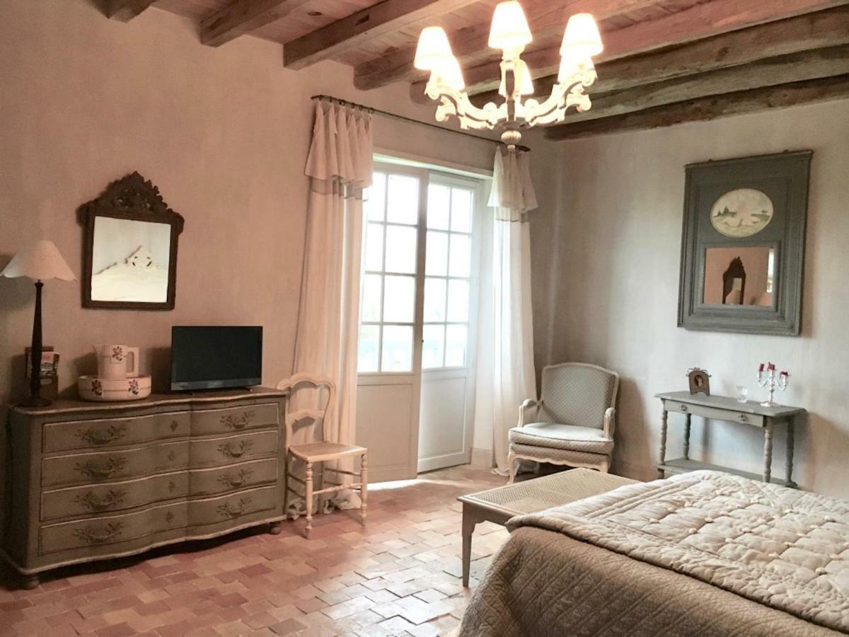 Les Volets Bleus Bed & Breakfast Arcangues Exterior photo