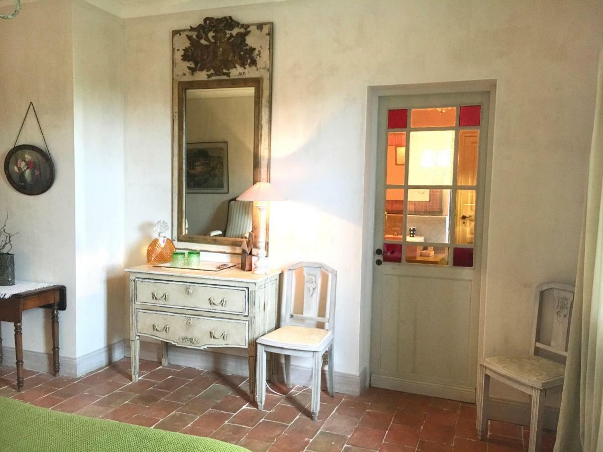 Les Volets Bleus Bed & Breakfast Arcangues Exterior photo